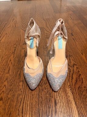 Silver Betsey Johnson Women's Iris Dress Pumps Many Sizes NEW